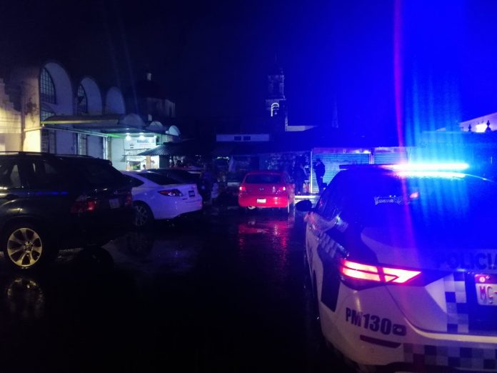 MORELIA Se registra conato de incendio en frutería al exterior del Mercado Revolución (Mercado San Juan) (2)