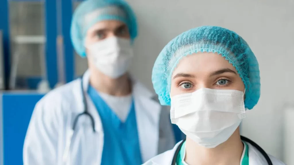 Día Internacional del Auxiliar de Enfermería: 6 curiosidades sobre esta  importante profesión - Cepovisa