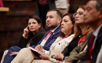 Urgente redignificar salarios de médicas y médicos residentes: Reyes Galindo