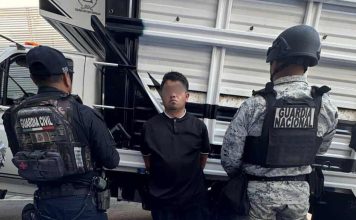 GC detiene a sujeto armado y en posesión de hidrocarburo robado, en Huandacareo