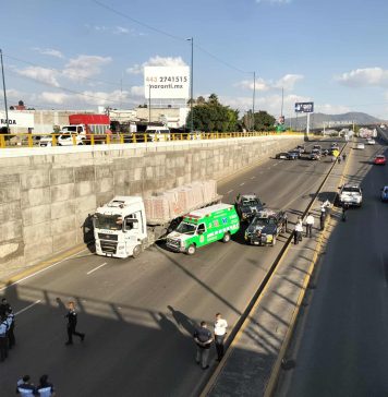 Peatón muere arrollado por tractocamión en el Libramiento Norte de Morelia