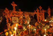 Video | Aquí la guía esencial para disfrutar la Noche de Muertos en Pátzcuaro y Tzintzuntzan