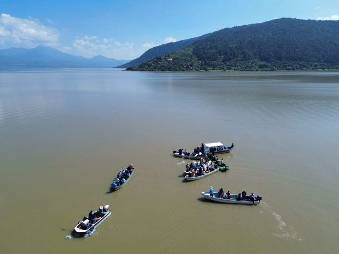 lago de patzcuaro2-compressed