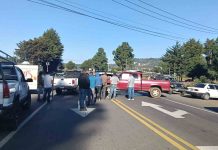 #Video | Con marchas y bloqueos carreteros en Uruapan; exigen justicia por el homicidio del alcalde Carlos Manzo