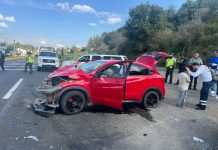 Choque entre 2 vehículos deja 2 heridos en la Morelia-Pátzcuaro