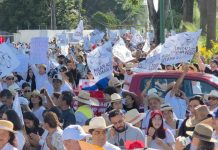 “Justicia para Carlos Manzo”: Uruapan amanece blindada y unida en clamor por la paz