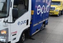 Normalistas vandalizan vehículos en Morelia