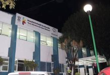 Delincuentes balean a adolescente al intentar robarle una moto, en Indaparapeo