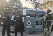 Asegurados dos hombres, un arma de fuego y droga en Apatzingán: SSP