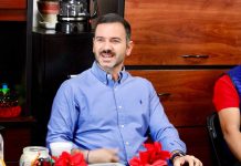 Yankel Benítez y autoridades de Santiago Undameo, establecen ruta de trabajo