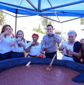 Inaugura Yankel Benítez 10a Feria del Molcajete de San Nicolás Obispo