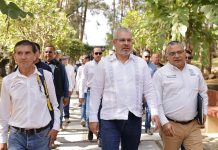 Atiende Bedolla solicitudes ciudadanas en audiencia pública en Tocumbo