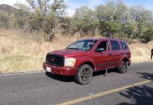 Asegurada camioneta relacionada en la agresión a policías municipales de Apatzingán