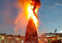 Queman árbol navideño en Zitácuaro durante protesta por el asesinato de Ángeles Esquivel
