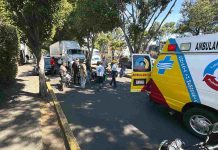 Se accidenta motorrepartidor sobre Calzada La Huerta, en Morelia