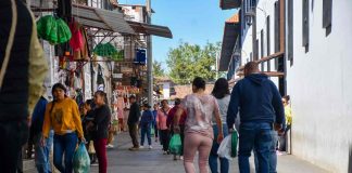 Pátzcuaro se mantiene en calma; actividades continúan con normalidad