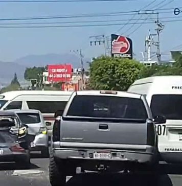#Video | Camioneta con llanta ponchada provoca accidente múltiple en el Libramiento Oriente de Morelia