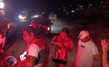 Accidente de motocicleta deja 2 heridos en la Huetamo-Quenchendio