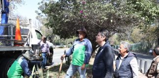 Supervisa Alfonso Martínez jornada integral de limpieza y reparación en la Calzada Juárez