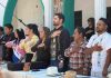 Octavio Ocampo reafirma su compromiso con las tradiciones del pueblo Otomí en San Felipe de los Alzati