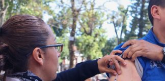 Julio Arreola encabeza arranque de brigadas de vacunación contra el sarampión en Pátzcuaro