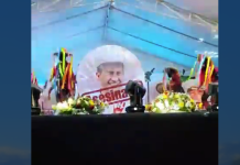 #Video | Jóvenes de Cobaem de Tepalcatepec, bailan encapuchados y simulan armas largas; todo era parte de un concurso sectorial