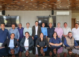 Alfonso Martínez se reúne con alcalde Carlos Soto y empresarios de Zamora