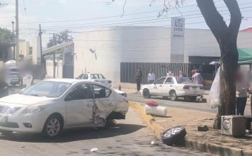Se registra choque entre dos vehículos frente al Hospital IMSS Camelinas, al sur de Morelia