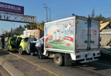 Se registra choque vehicular múltiple en la avenida Morelos Norte de Morelia, salida a Salamanca