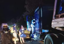 Transportista es asesinado en aparente intento de asalto, en la carretera Uruapan-Paracho