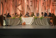 Develan placa por los 10 años de La última cena en el Teatro Melchor Ocampo