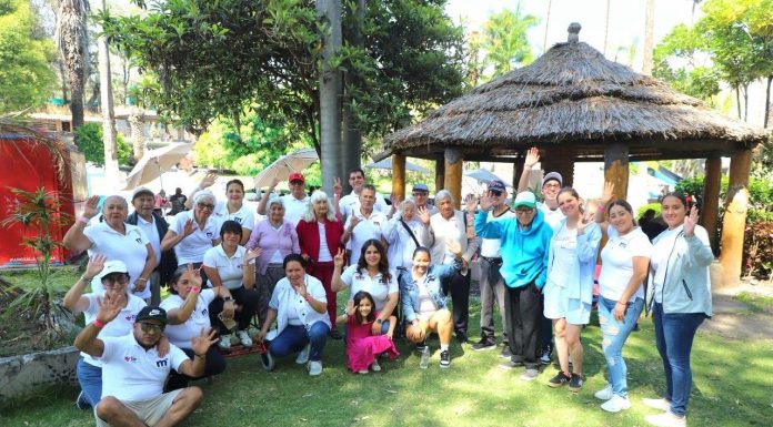Paola Delgadillo promueve bienestar emocional en adultos mayores con actividades recreativas