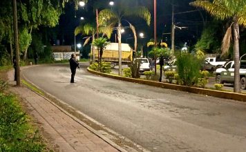 #Video | Sujetos armados se enfrentan en Queréndaro y queman un camión