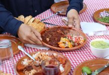 De la morisqueta al pulpo enamorado: sabores de Michoacán conquistan el Jalo Futbolero
