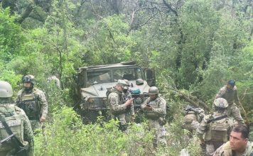 #Video | Reportan saldo de 7 militares heridos tras aparatosa volcadura de camioneta del Ejército, en la Morelia-Quiroga
