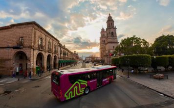 Unidades y estaciones del Morebús tendrán videovigilancia conectada al C5: Bedolla