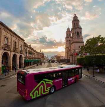 Unidades y estaciones del Morebús tendrán videovigilancia conectada al C5: Bedolla