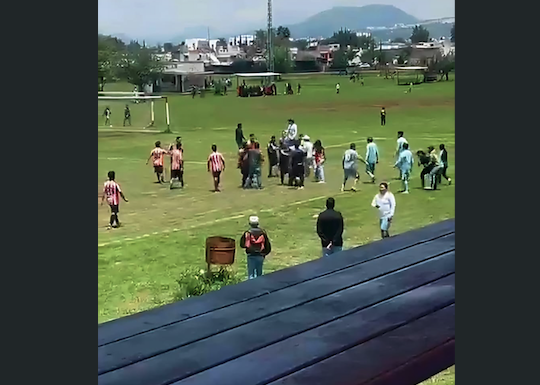 #Video | La violencia vuelve a manchar a la Liga Municipal de Fútbol de Morelia; tras batalla campal se esperan sanciones ejemplares