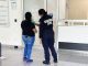 Guardia Civil brinda apoyo inmediato a infante que ingirió cloro