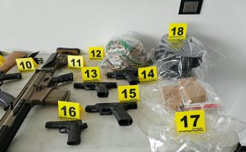 La Guardia Nacional y El Ejército Mexicano en coordinación con la Armada, Secretaría de Seguridad y Protección Ciudadana y Fiscalía General de la República, aseguraron armamento en Tinaja de Vargas en el municipio de Tanhuato, Mich.