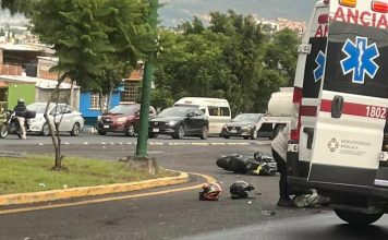 Choque entre motocicletas deja dos heridos en el Libramiento Oriente de Morelia