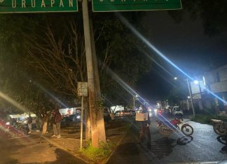 Civiles realizan bloqueo en Pátzcuaro para exigir la localización de joven desaparecido