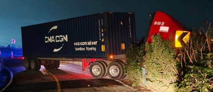TRAILER ACCIDENTE
