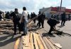 #Videos | Tras diálogo con autoridades, manifestantes levantan bloqueo en la carretera Acuitzio-Villa Madero; continúa búsqueda de Iván