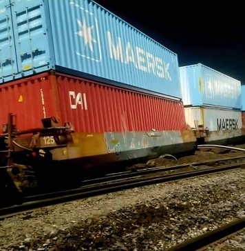 Vagón de tren se descarrila en patio de maniobras de Morelia, a un costado de la Ave. Periodismo