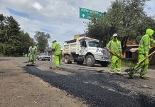Inician trabajos de reencarpetamiento en la glorieta de Tzurumútaro y bacheo en vialidades de Pátzcuaro: Julio Arreola