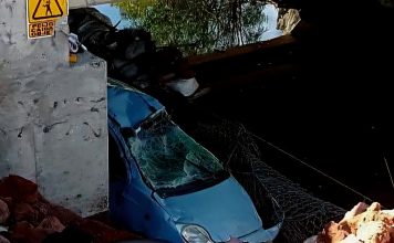 Dos muertos y tres lesionados deja volcadura de automóvil en la Autopista de Occidente