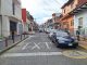 Empistolados balean a un joven frente a su casa, en el Barrio de San Juan Quemado