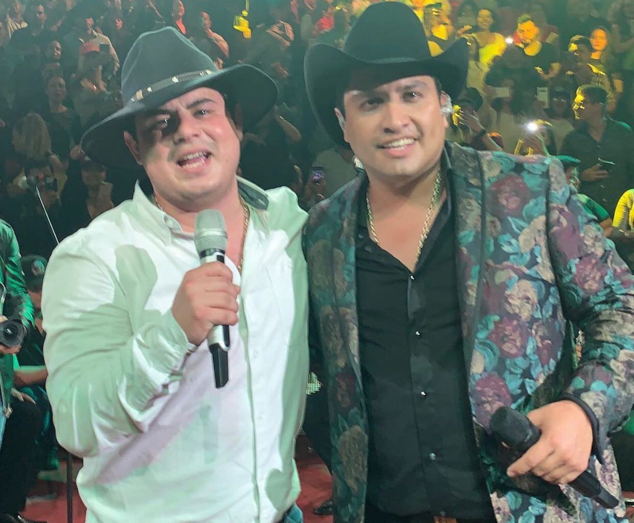 Video Julión Álvarez anuncia oficialmente próxima gira al lado de