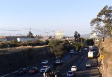 Vuelca otro vehículo en la Morelia-Salamanca